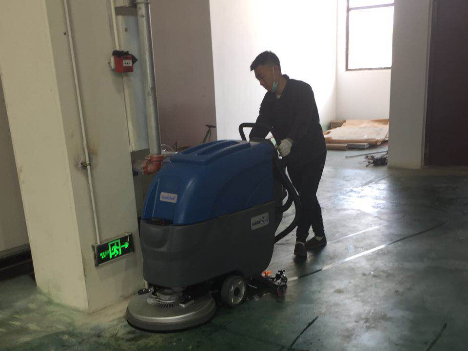 手推式洗地机M70工厂清洁